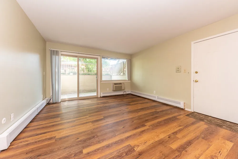 2317 Packard Street #B104 Ann Arbor City, MI 48104