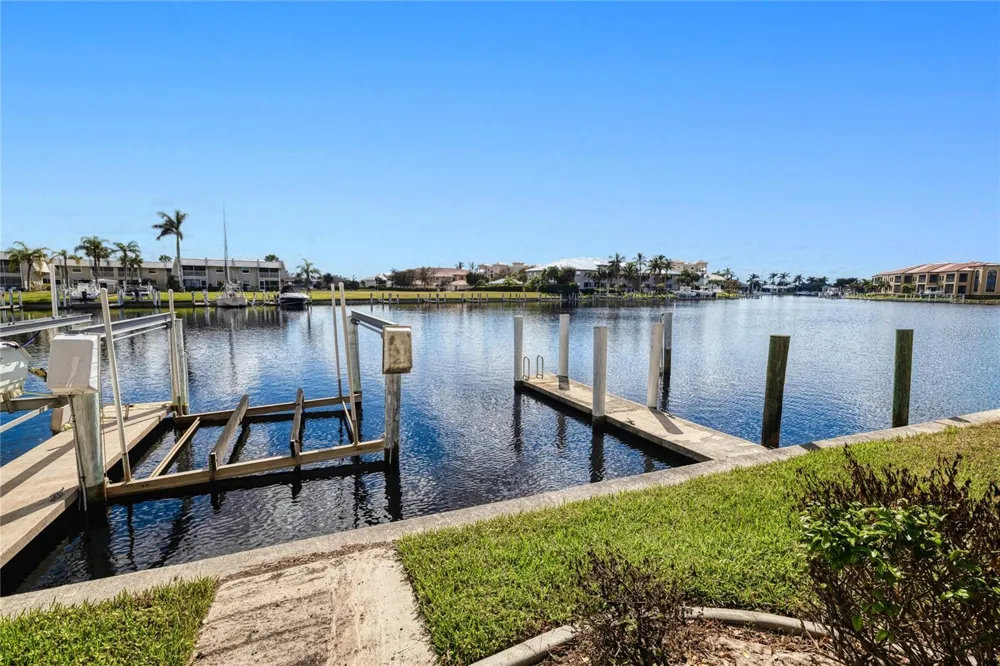 3228 PURPLE MARTIN DRIVE #113 Punta Gorda, FL 33950