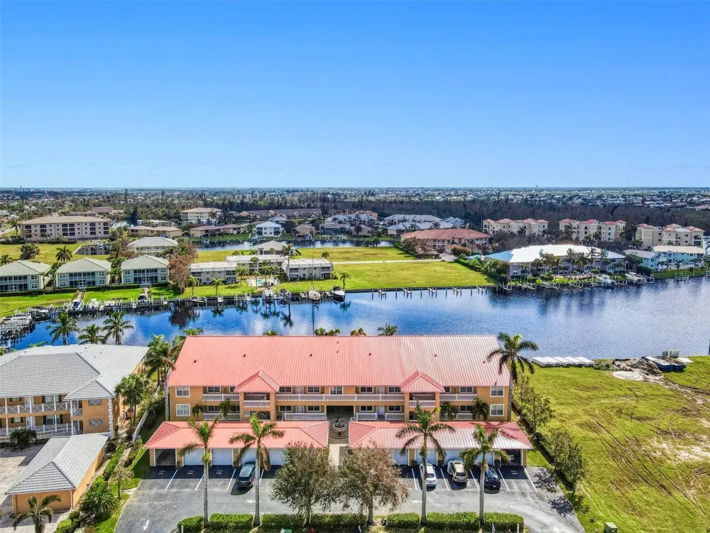 3228 PURPLE MARTIN DRIVE #113 Punta Gorda, FL 33950