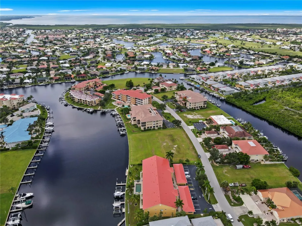 3228 PURPLE MARTIN DRIVE #113 Punta Gorda, FL 33950