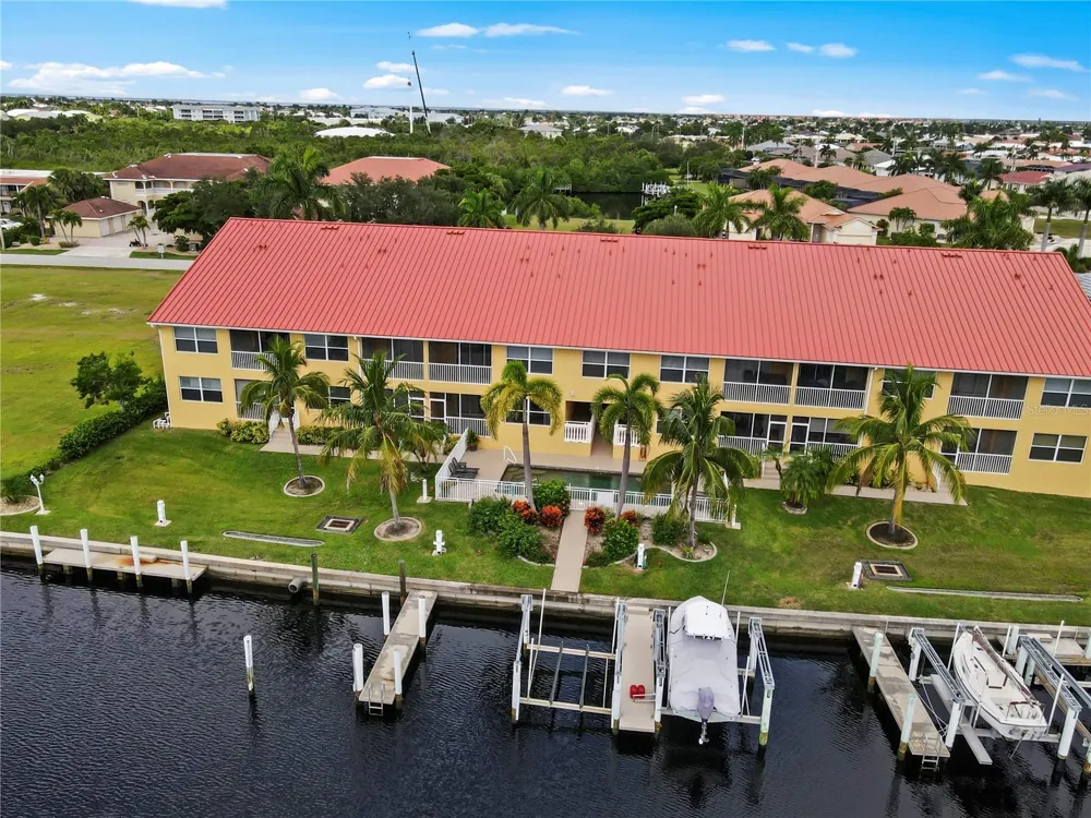3228 PURPLE MARTIN DRIVE #113 Punta Gorda, FL 33950
