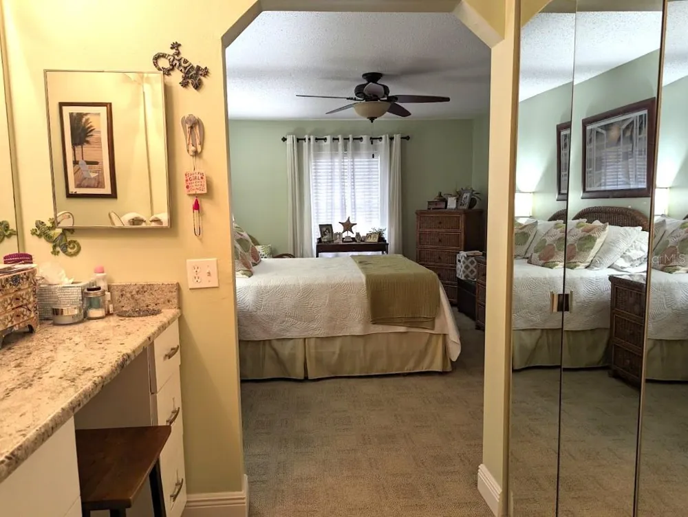 802 CORDOVA GREEN #802 Seminole, FL 33777