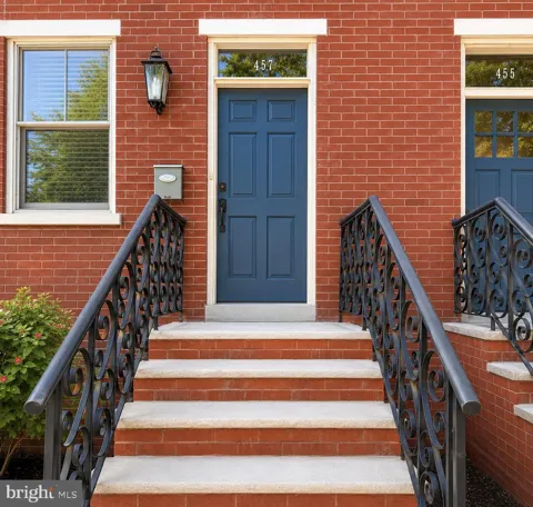 457 S 6TH STREET