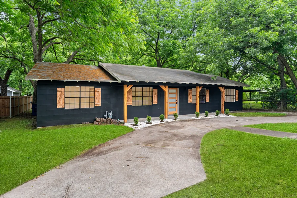 110 Hackberry Street Lancaster, TX 75146
