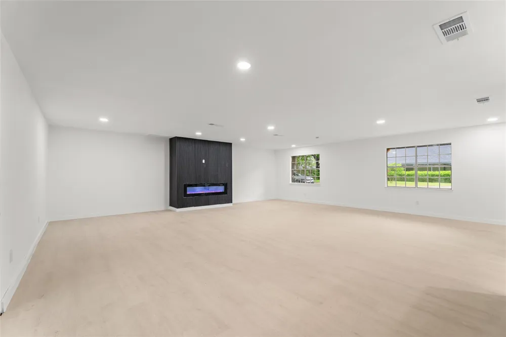 110 Hackberry Street Lancaster, TX 75146