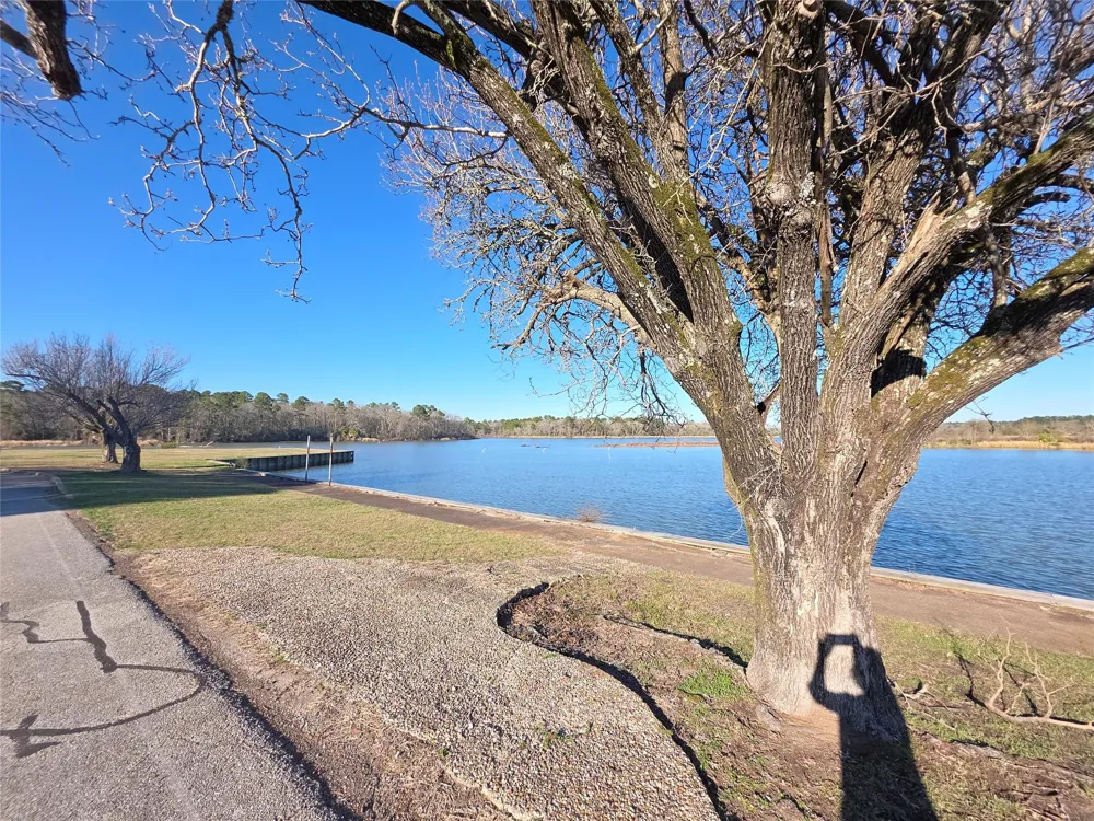 Burmuda Dune Drive Huntsville, TX 77320