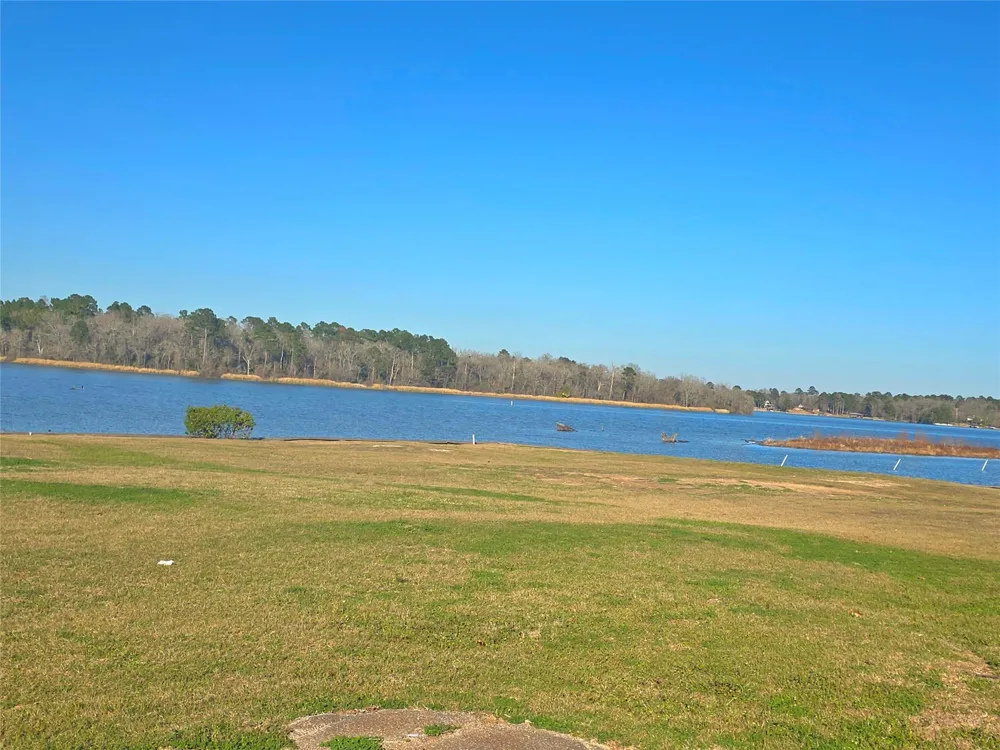 Burmuda Dune Drive Huntsville, TX 77320