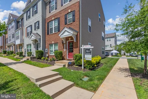 3010 PINEBROOK ROAD