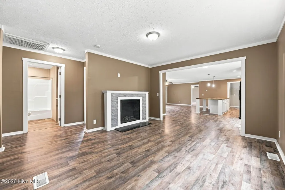 662 Hallsville Road Beulaville, NC 28518
