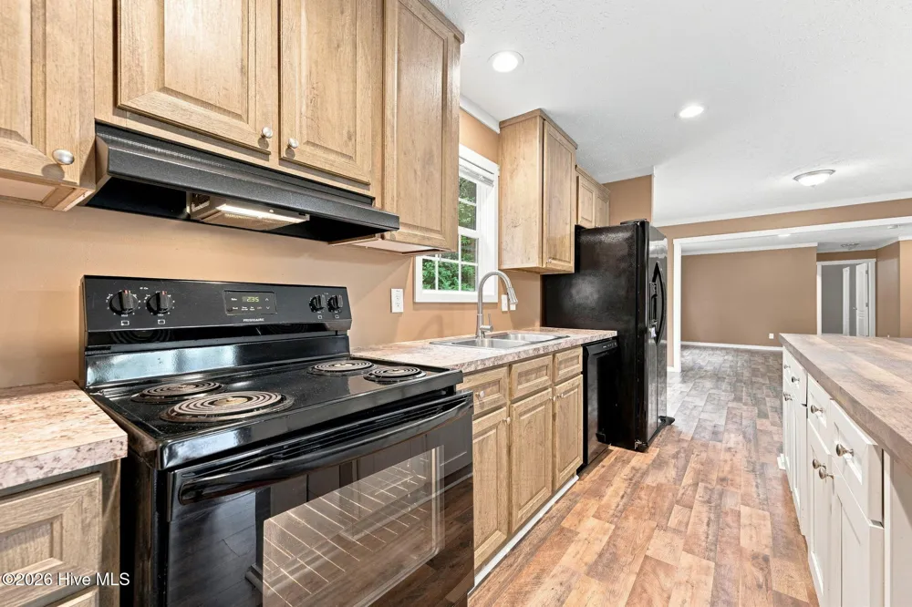 662 Hallsville Road Beulaville, NC 28518