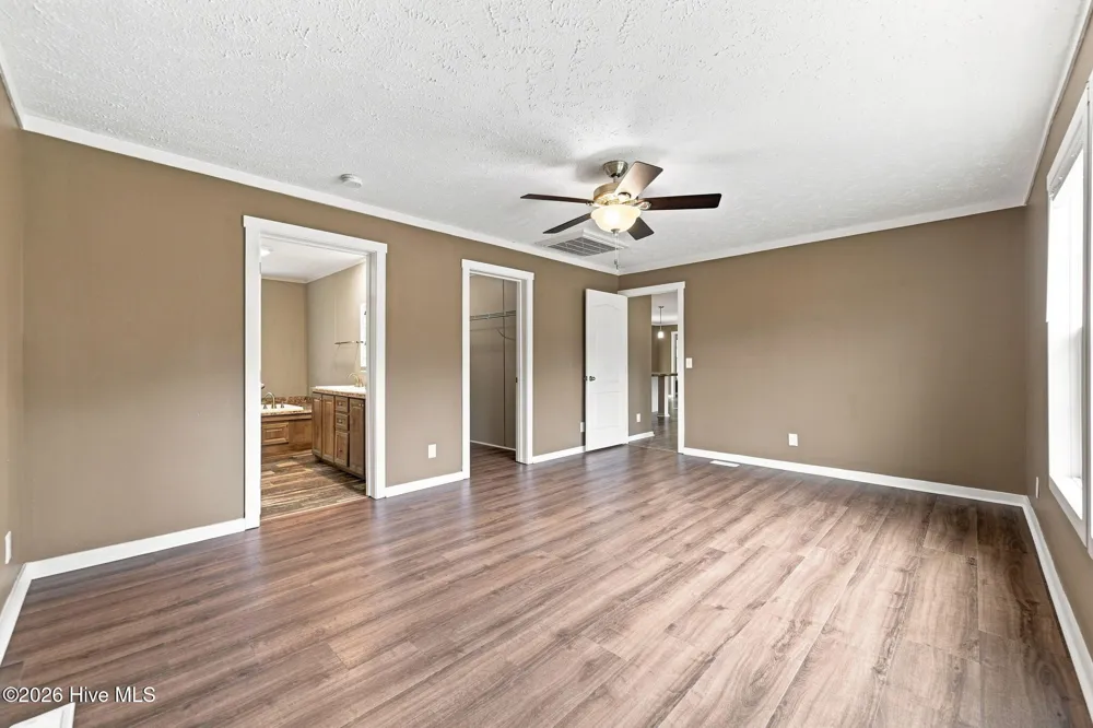 662 Hallsville Road Beulaville, NC 28518
