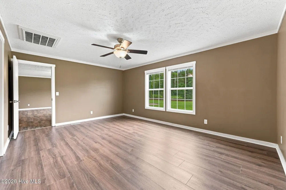 662 Hallsville Road Beulaville, NC 28518