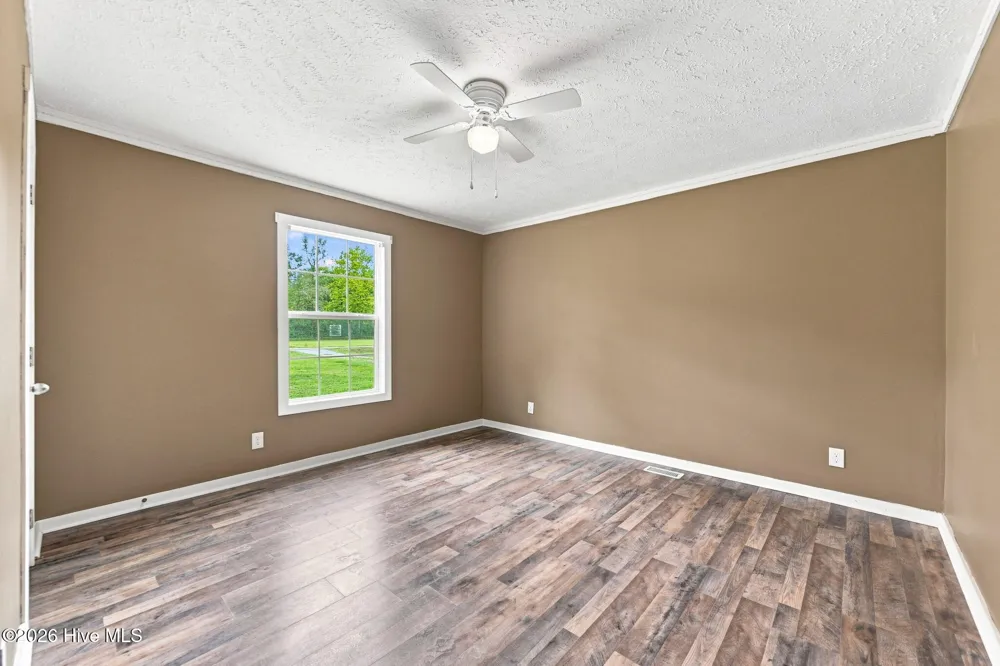 662 Hallsville Road Beulaville, NC 28518
