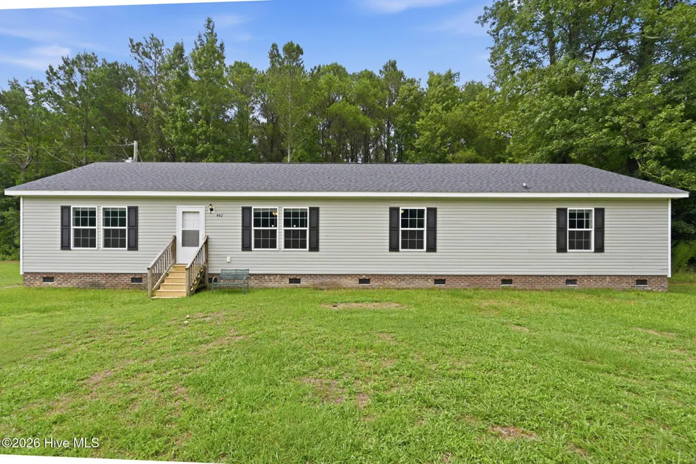 662 Hallsville Road Beulaville, NC 28518