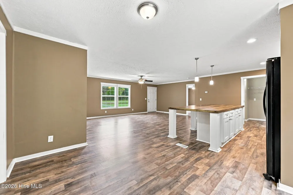 662 Hallsville Road Beulaville, NC 28518
