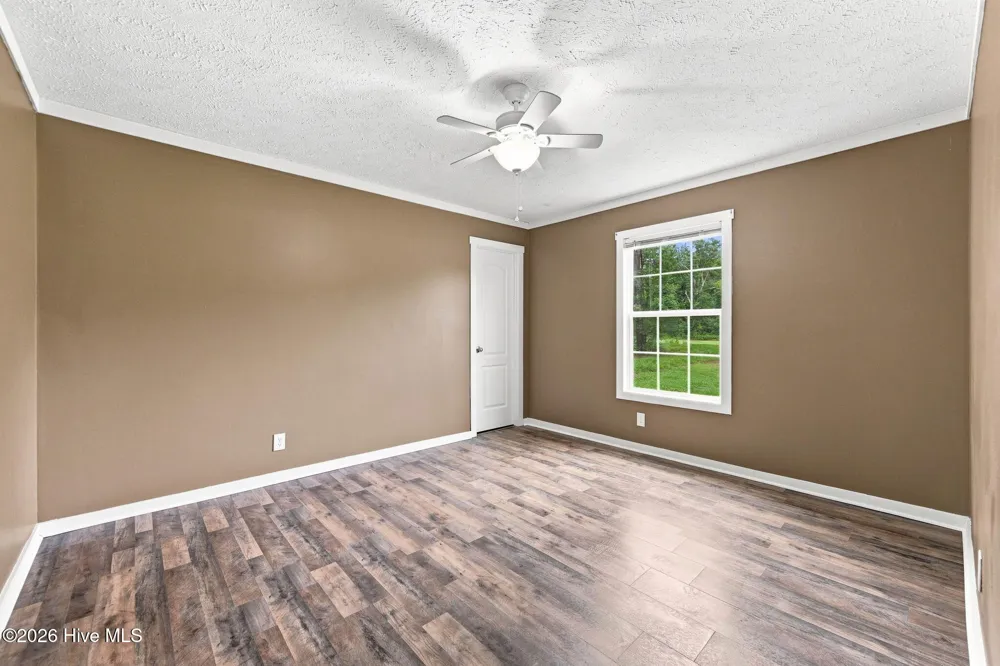 662 Hallsville Road Beulaville, NC 28518