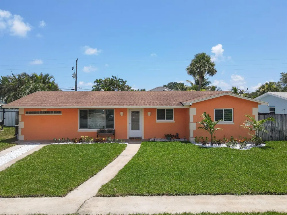 19005 SE SOUTHGATE DRIVE Jupiter, FL 33469