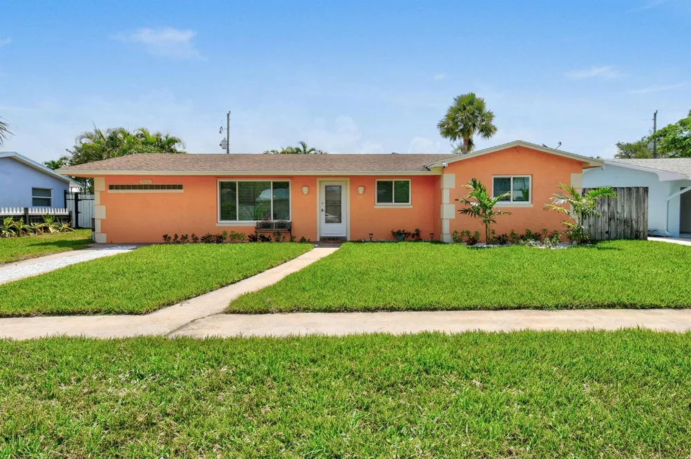 19005 SE SOUTHGATE DRIVE Jupiter, FL 33469