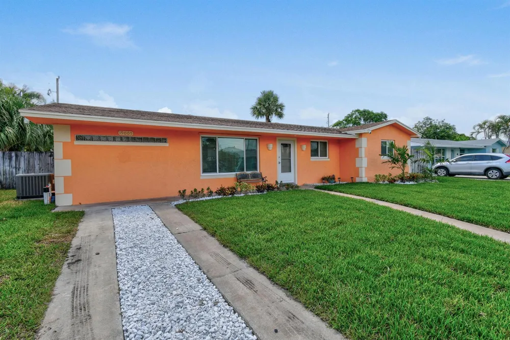 19005 SE SOUTHGATE DRIVE Jupiter, FL 33469