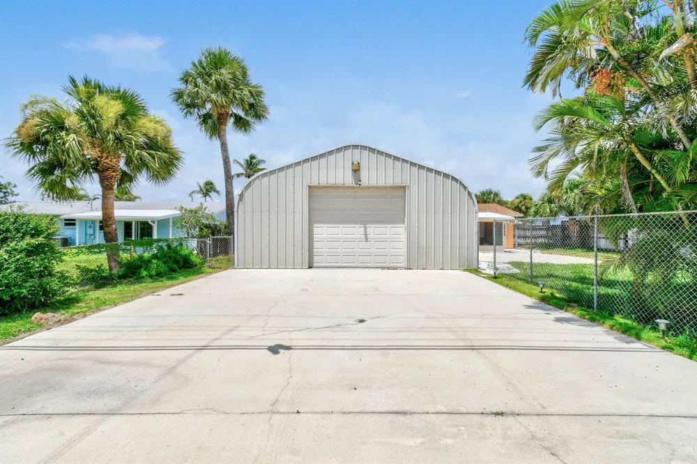 19005 SE SOUTHGATE DRIVE Jupiter, FL 33469