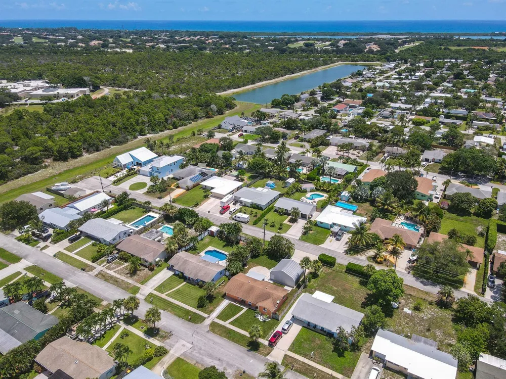 19005 SE SOUTHGATE DRIVE Jupiter, FL 33469