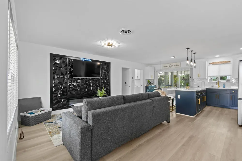 19005 SE SOUTHGATE DRIVE Jupiter, FL 33469