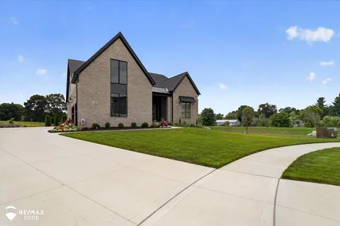 758 Sutton Court