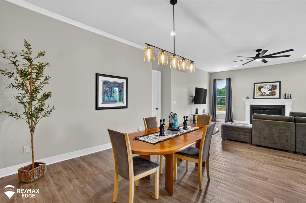 758 Sutton Court York Charter Township, MI 48176