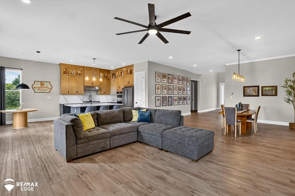 758 Sutton Court York Charter Township, MI 48176