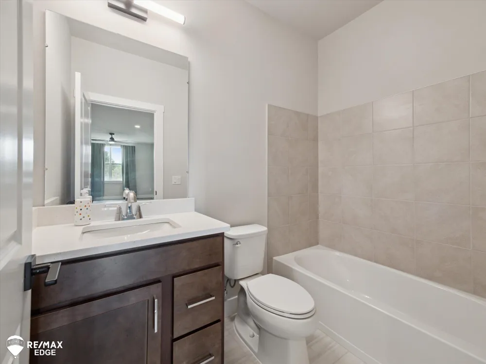 758 Sutton Court York Charter Township, MI 48176