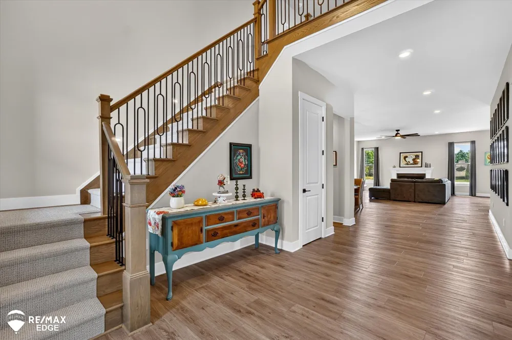 758 Sutton Court York Charter Township, MI 48176