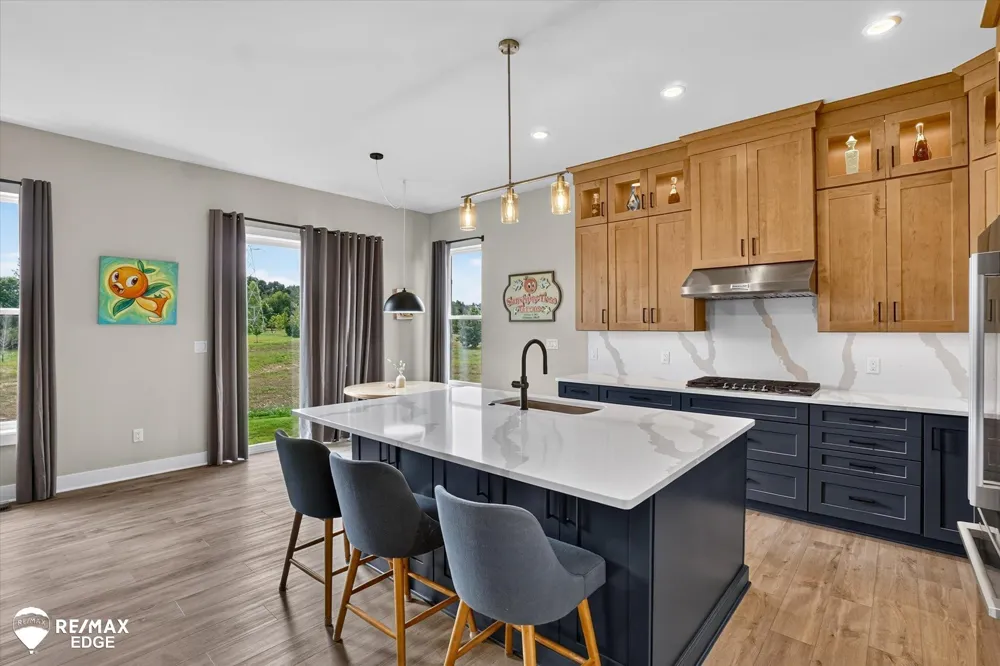 758 Sutton Court York Charter Township, MI 48176