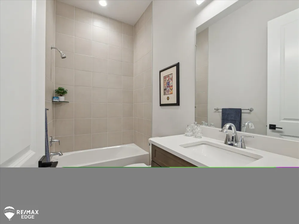 758 Sutton Court York Charter Township, MI 48176
