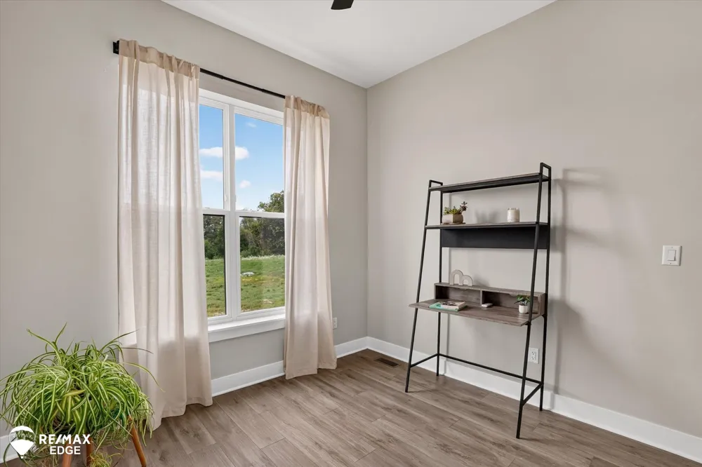 758 Sutton Court York Charter Township, MI 48176
