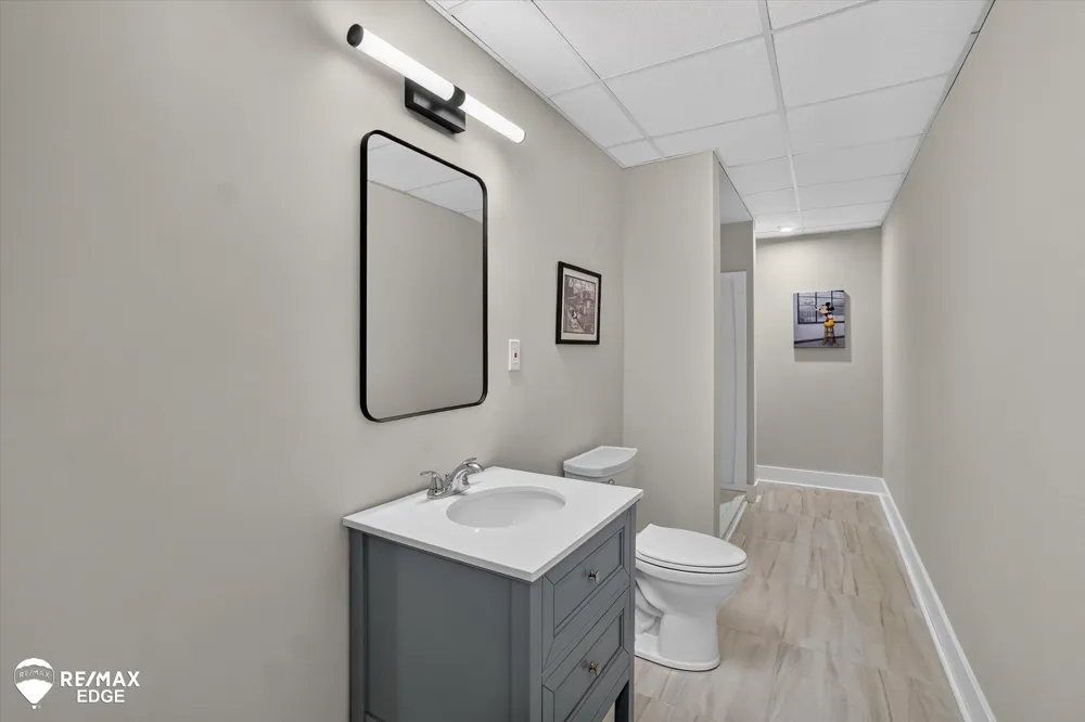 758 Sutton Court York Charter Township, MI 48176