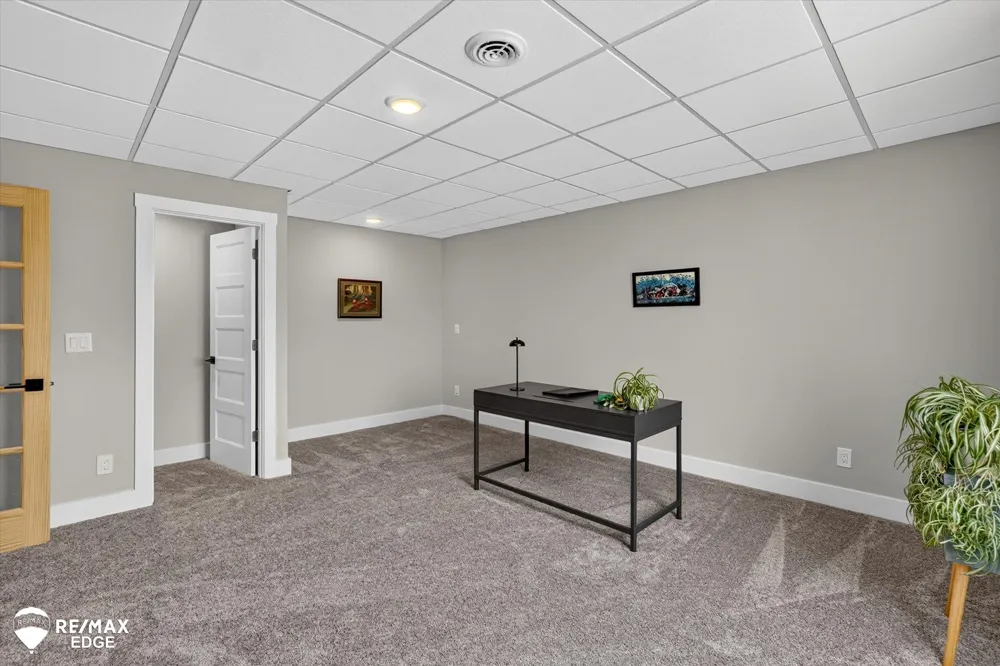758 Sutton Court York Charter Township, MI 48176