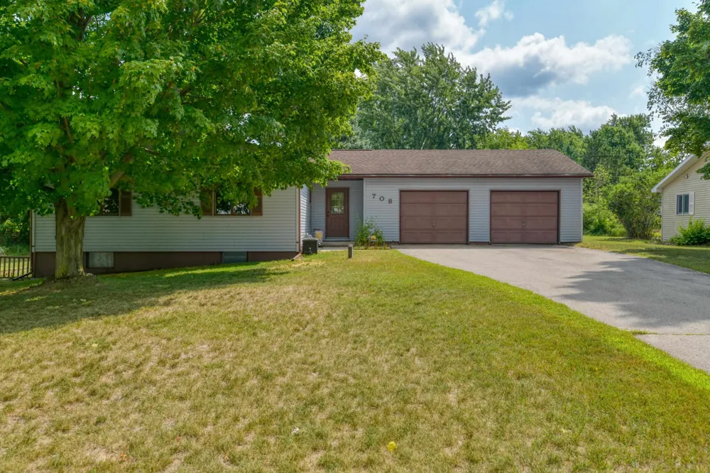 708 Meadow Drive Garfield Charter Township, MI 49685
