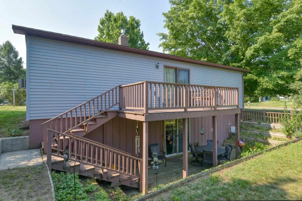 708 Meadow Drive Garfield Charter Township, MI 49685
