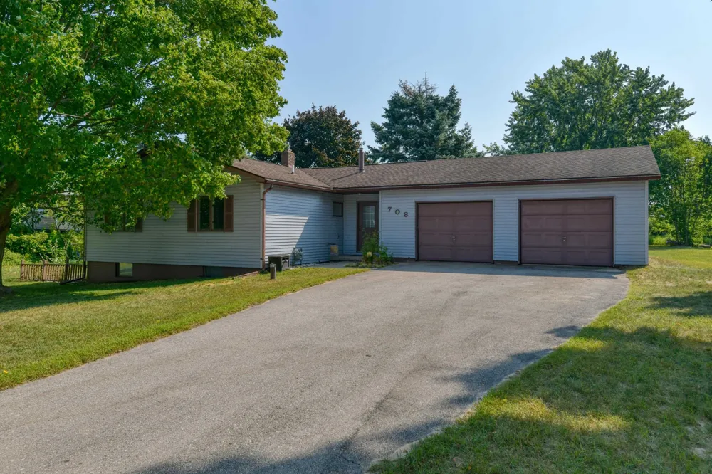 708 Meadow Drive Garfield Charter Township, MI 49685