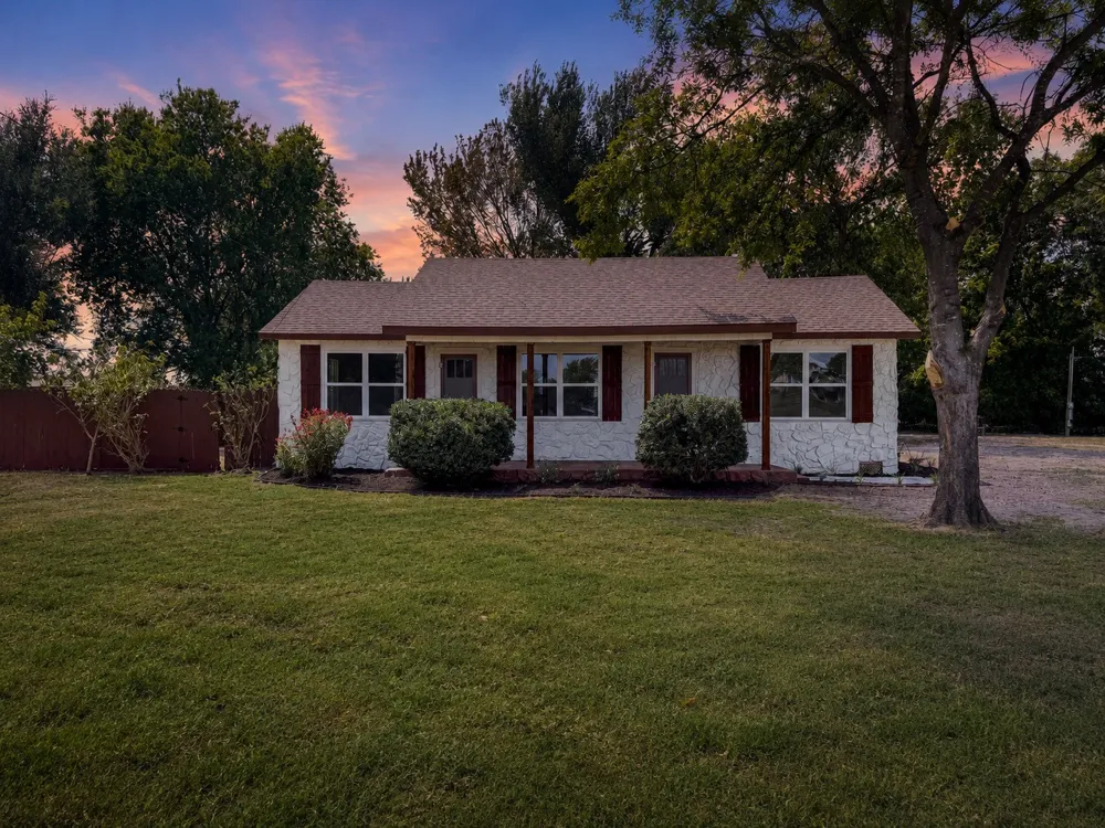 216 Spikes Road Corsicana, TX 75110