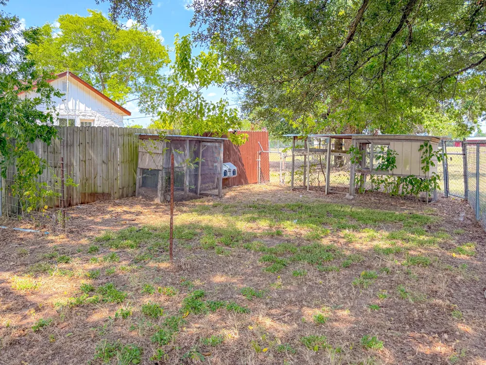 216 Spikes Road Corsicana, TX 75110