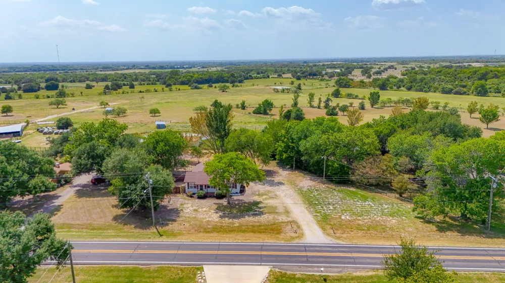 216 Spikes Road Corsicana, TX 75110