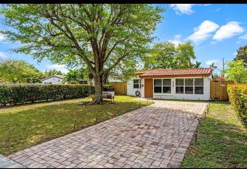 1482 NE 175th St #NA North Miami Beach, FL 33162