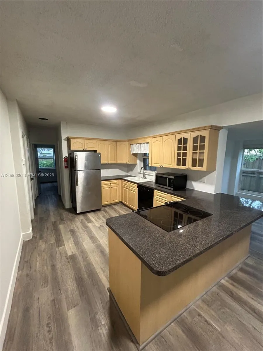 1482 NE 175th St #NA North Miami Beach, FL 33162