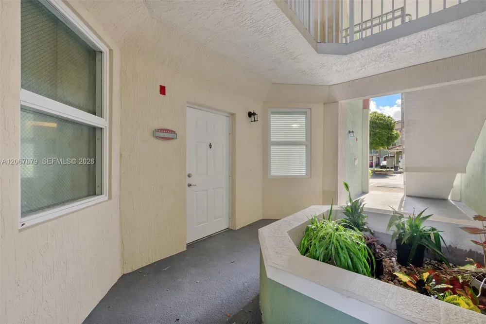 11102 NW 83rd St #101 Doral, FL 33178
