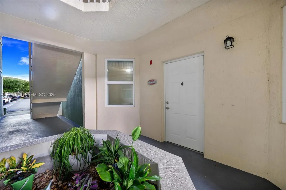11102 NW 83rd St #101 Doral, FL 33178