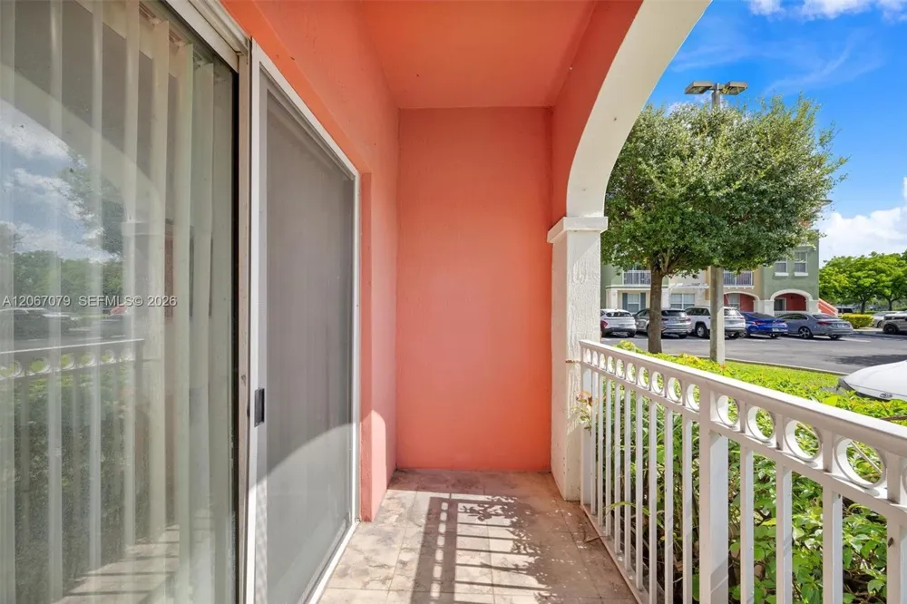 11102 NW 83rd St #101 Doral, FL 33178