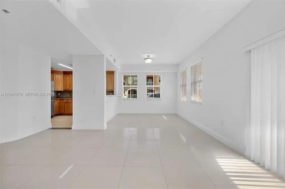 11102 NW 83rd St #101 Doral, FL 33178