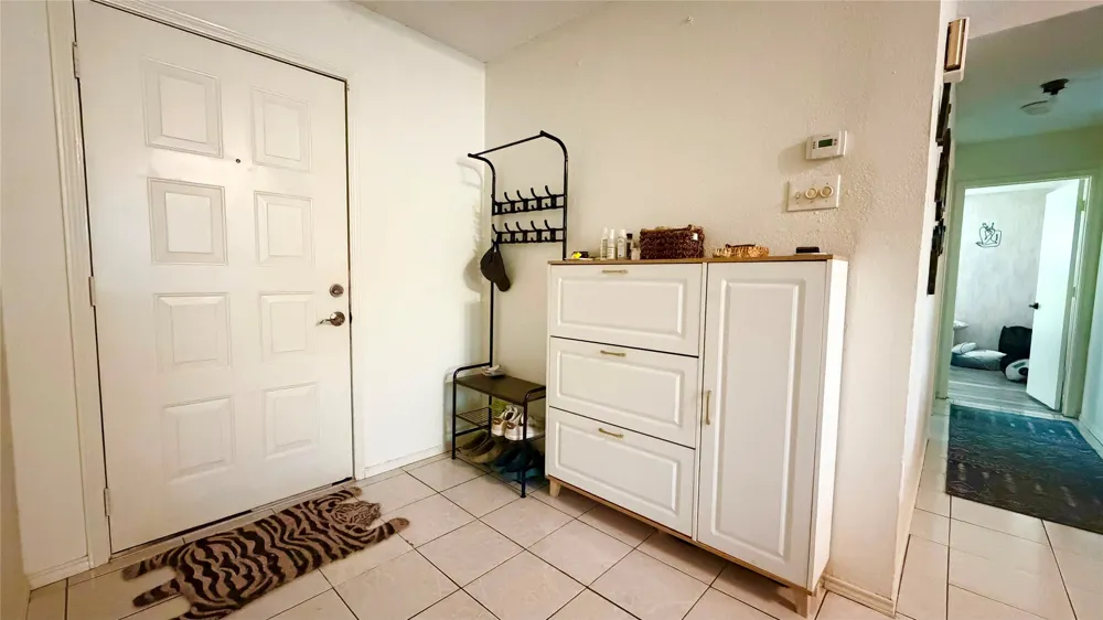 1824 Briar Run Benbrook, TX 76126
