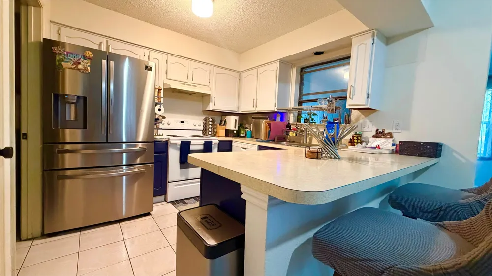1824 Briar Run Benbrook, TX 76126